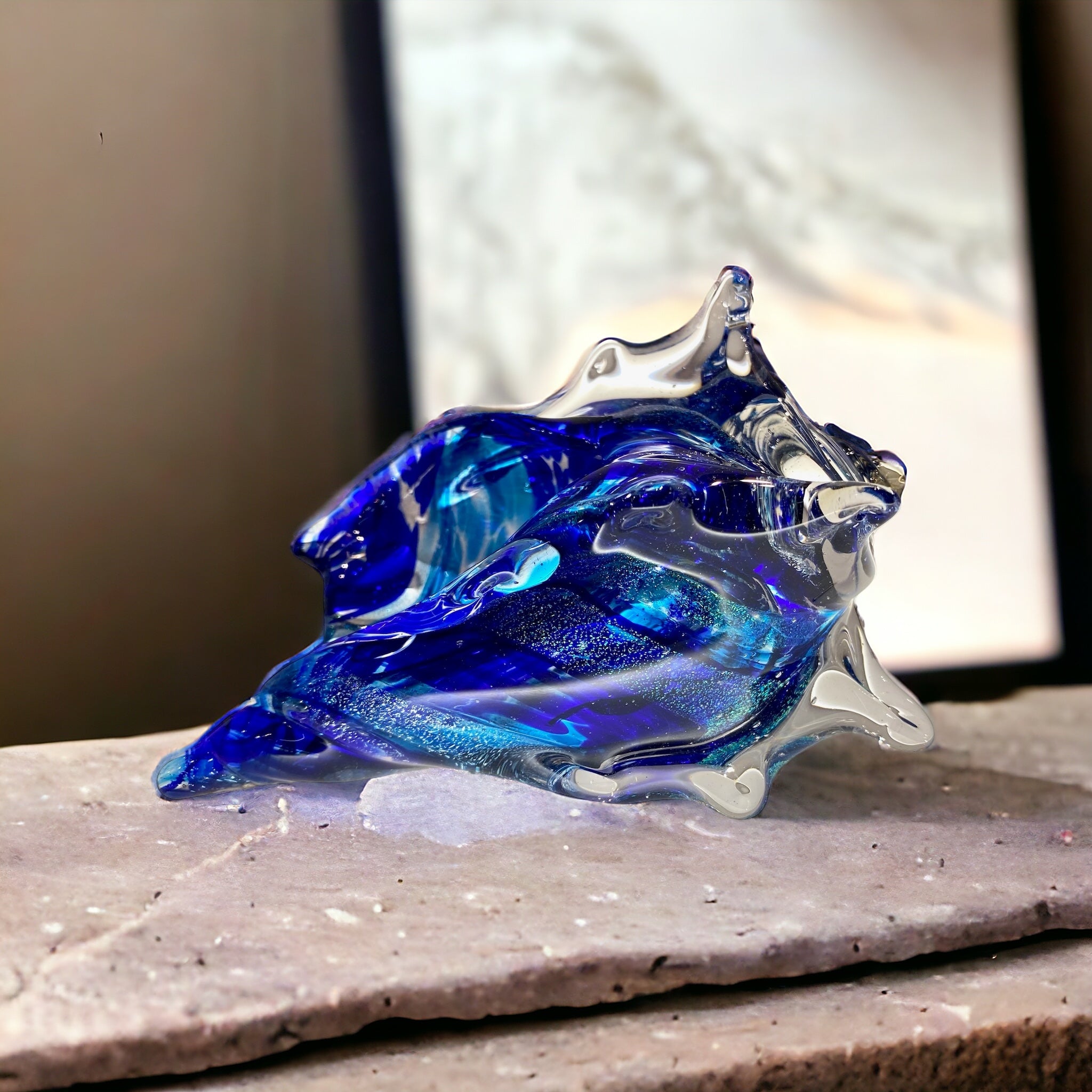 気まぐれSALE マーメイドShellカクテルクラッシュBlue Cobalt Large Glass Conch Shell - Brenda McMahon Gallery