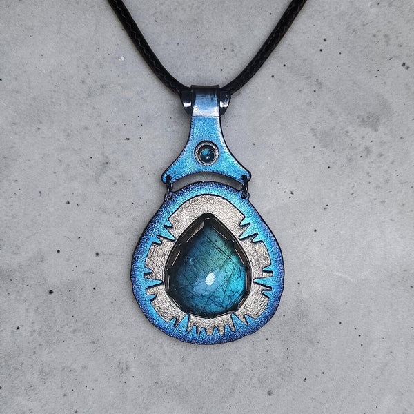 Luminous Collection Labradorite Pendant